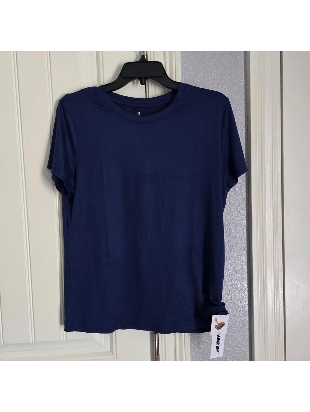 Men's Navy and Blue Tshirt